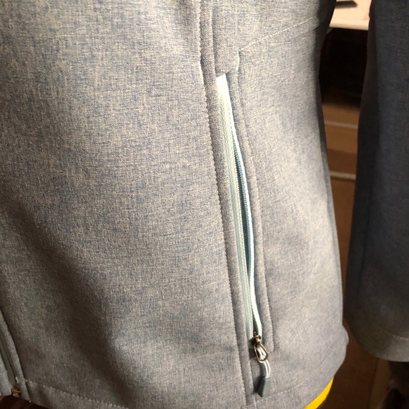 The North Face Jacket (gently used) - Picture 3 of 7